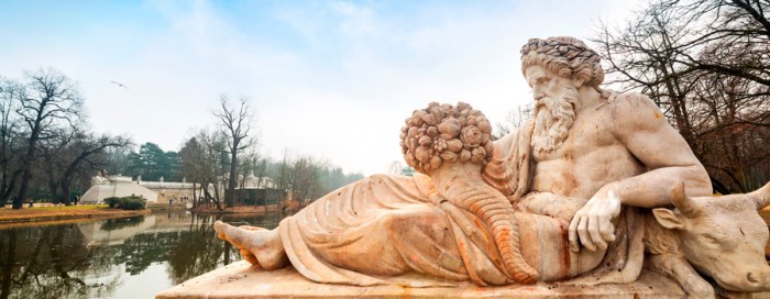 Travel-to-Bug-River-statue-in-Lazienki-Park-with-Baltic-Tours-700x2721